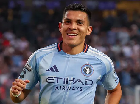 Alonso Martínez recibe la distinción que tanto celebra Costa Rica