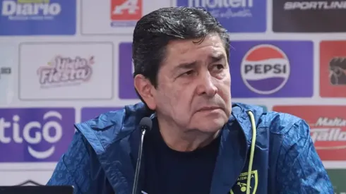 Luis Fernando Tena arremete contra Concacaf.