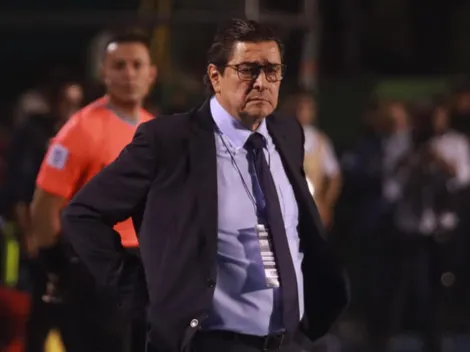 “Me voy molesto”: Luis Fernando Tena no duda en señalar al responsable de la derrota de Guatemala vs El Salvador