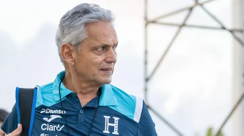 Reinaldo Rueda limpió a tres jugadores.