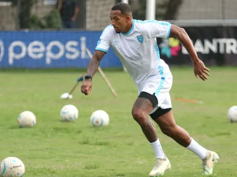 Nathaniel Méndez-Laing fija postura: ¿Se retira de la Selección?