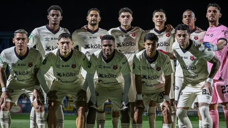 Alajuelense tropezó en Pérez Zeledón.