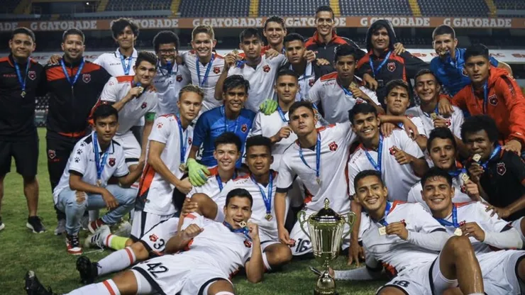 Campeón con Alajuelense logra el salto soñado en Europa.