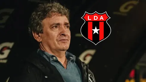 Machillo Ramírez dirigiendo a Alajuelense