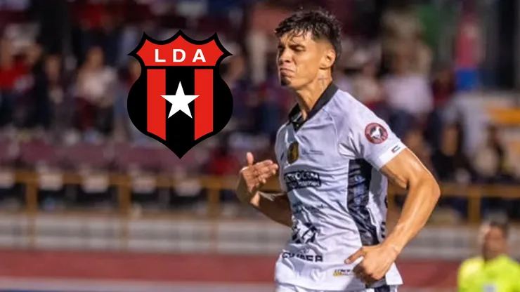 Fernando Lesme sorprende a Alajuelense.