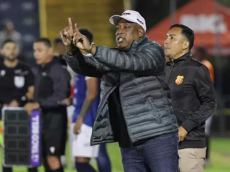 Hernán Medford que expone los errores de Jafet Soto