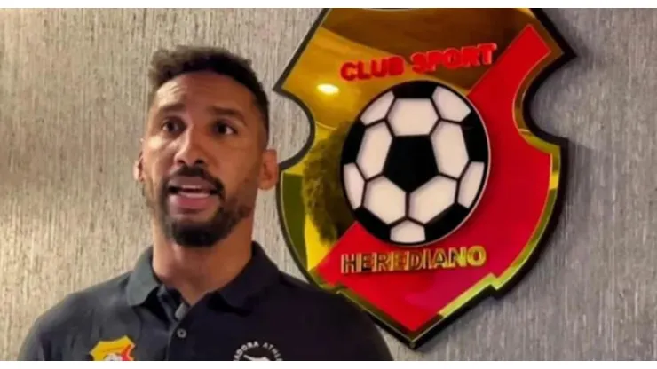 Marcel Hernández con Herediano