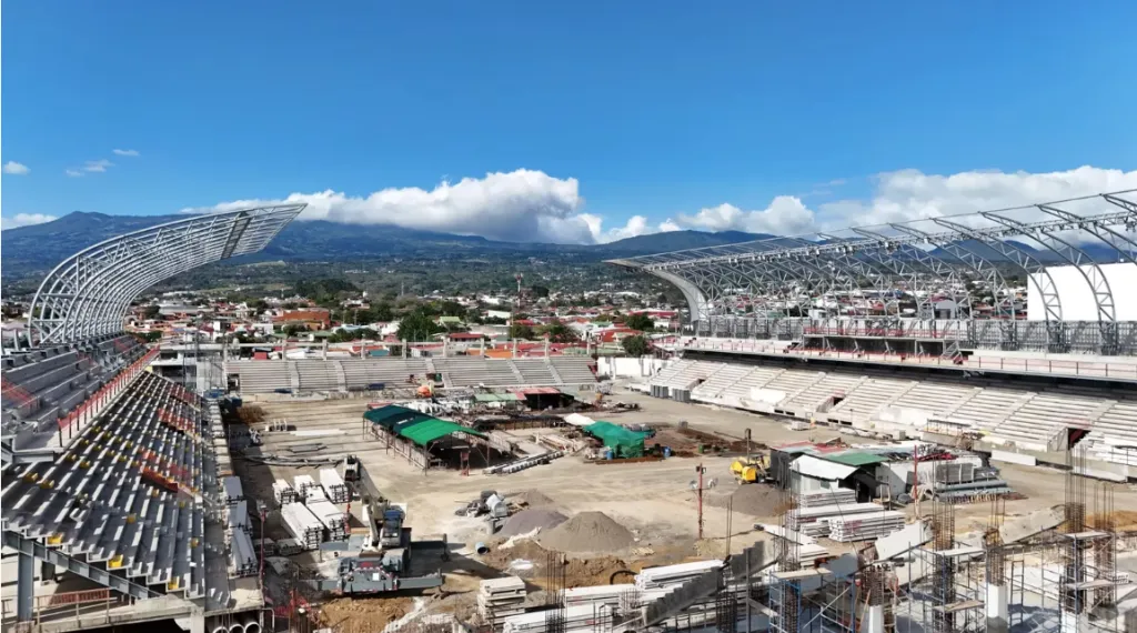 El nuevo Eladio Rosabal Cordero avanza en su construcción (CS Herediano).