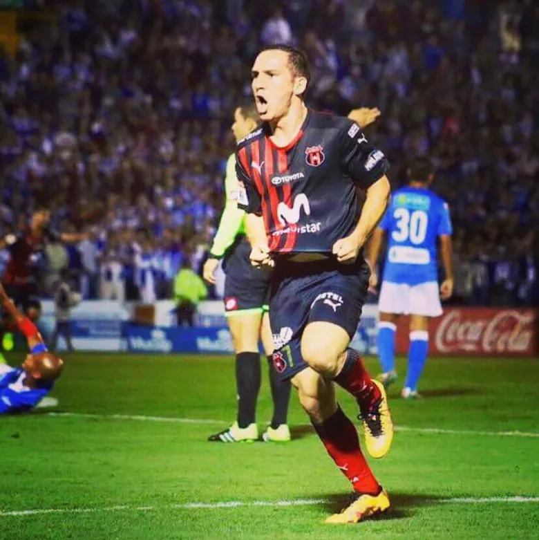 Madrigal jugó 42 partidos con Alajuelense (La Nación).