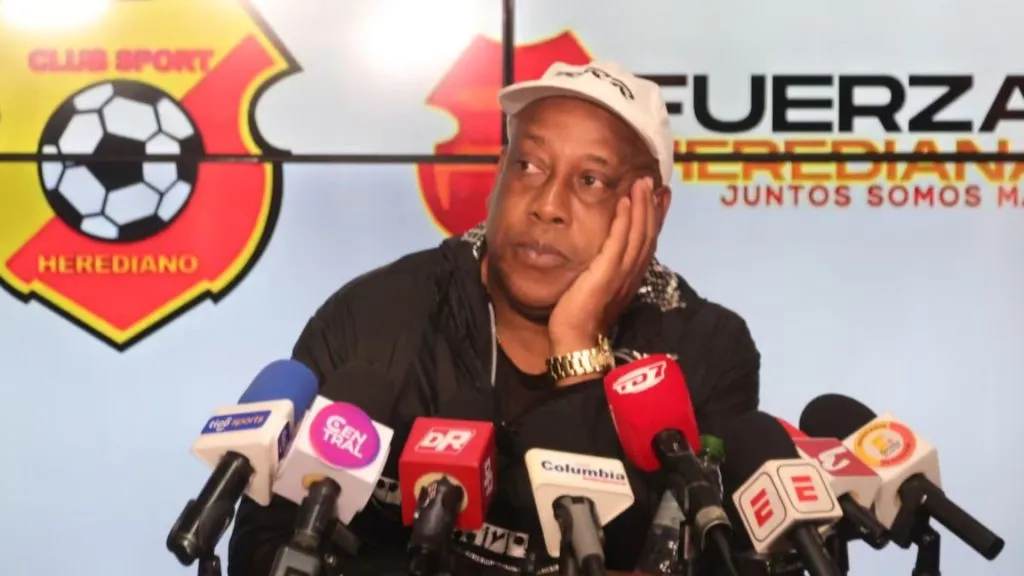 Hernán Medford fue echado por sus malos resultados. (Foto: Teletica)