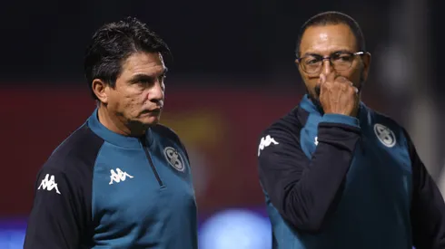 Asistente de Quesada quiere ayudar a un amigo. (Foto: La Nación)