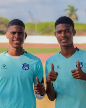 Giovany y Antony jugaron juntos en Árabe Unido (Árabe Unido).