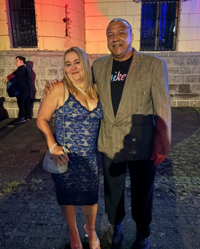 Davis junto a su esposa (La Teja).