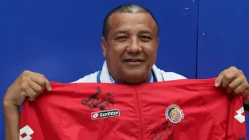 Un mundialista con Costa Rica se encuentra donde menos lo esperaba.