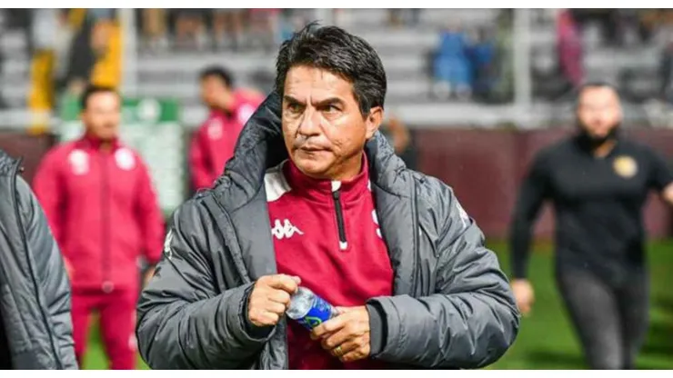 Vladimir Quesada al mando del Saprissa
