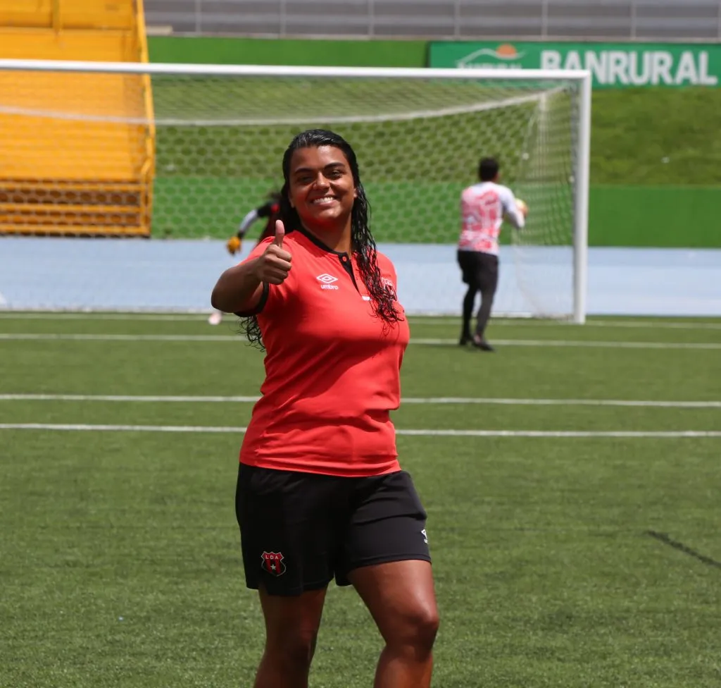 Sugey Matarrita, asistente técnica de la Liga.