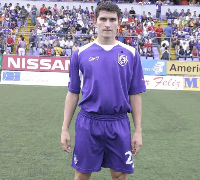 Los años posteriores al retiro fueron muy duros para el ex morado (Fútbol de Tiquicia).
