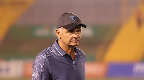 Comunicaciones recibe al primer refuerzo de Iván Franco Sopegno.