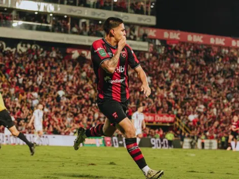 Alajuelense humilla a Saprissa