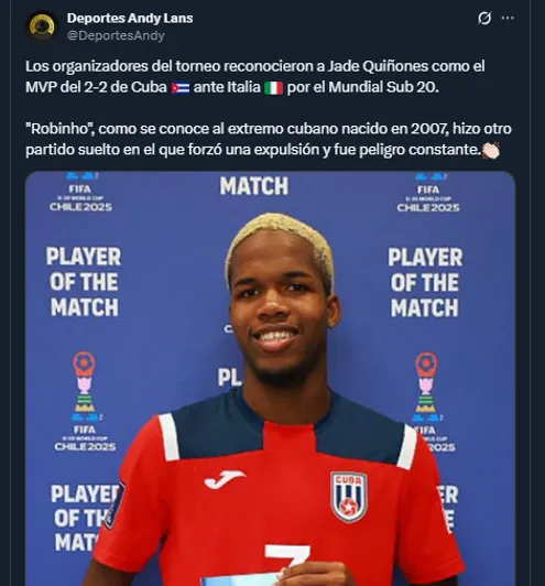 Jade Quiñones con su reconocimiento de MVP ante la FIFA en el Mundial Sub-20