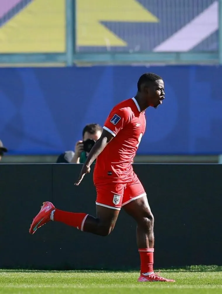 Gustavo Herrera brilló en Valparaíso (FIFA).