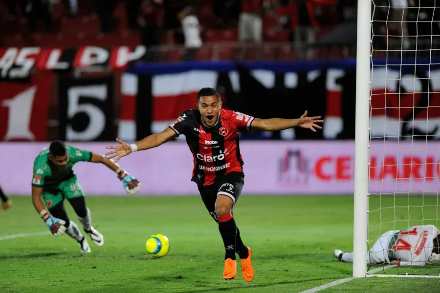 Róger Rojas anotó 38 goles en la Liga (LDA).