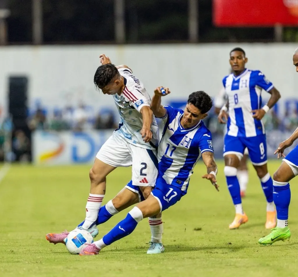 La tricolor no le pesó a Aarón Murillo (FCRF).