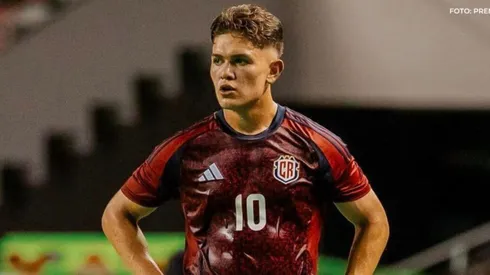 Brandon Aguilera hace esto mientras juega Costa Rica. (Foto: FCRF)