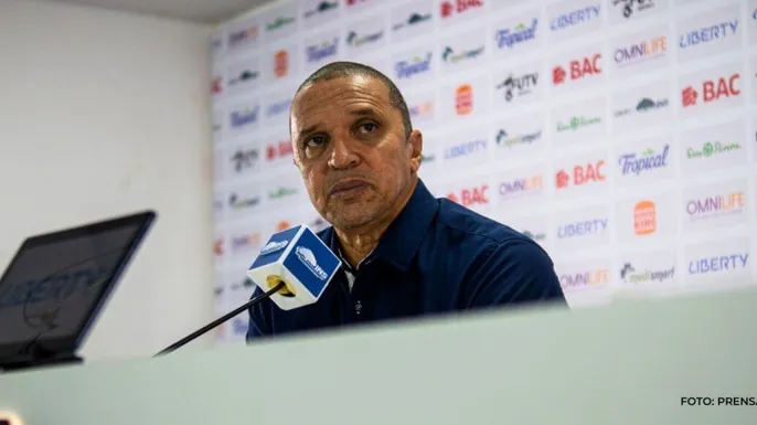 Erick Lonnis habló de fichar un 9. (Foto: Saprissa)