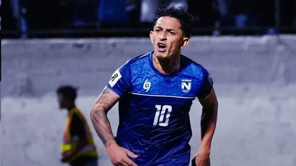 Byron Bonilla casi termina detenido. (Foto: Fenifut)