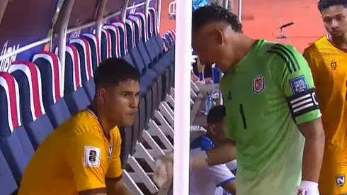 Keylor Navas consoló al portero de Nicaragua. (Foto: TD)