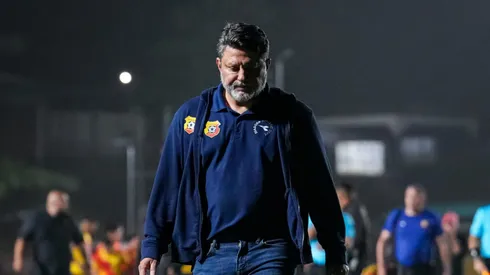 Jafet Soto recibe malas noticias. (Foto: Herediano)