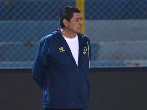 Sin tiempo para celebrar: Luis Fernando Tena se encuentra con un problema para los juegos ante Panamá y Surinam