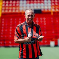 Wilmer López se mostró preocupado por La Sele Femenina (LDA).