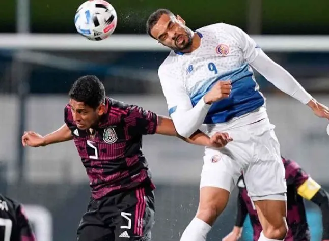 Felicio Brown jugó 4 partidos con La Sele (Instagram).