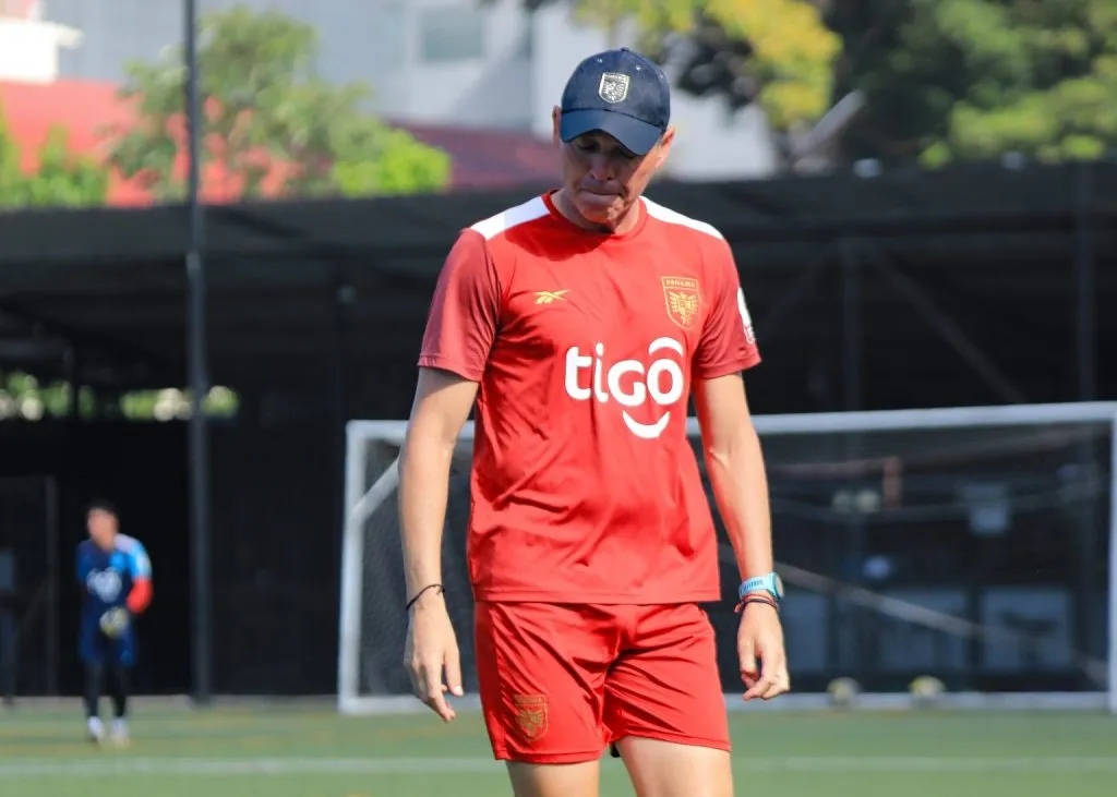 Leonardo Pipino en el último entrenamiento de Panamá antes de viajar a Dubai.
