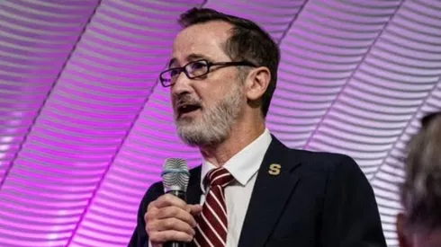 Juan Carlos Rojas sorprende a todos los morados.