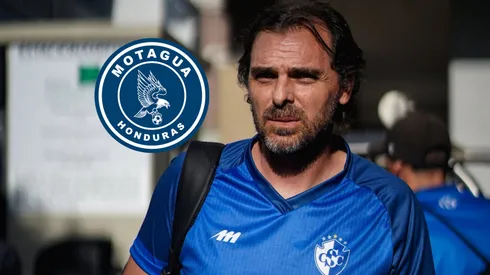 Andrés Carevic dirigiendo a Cartaginés