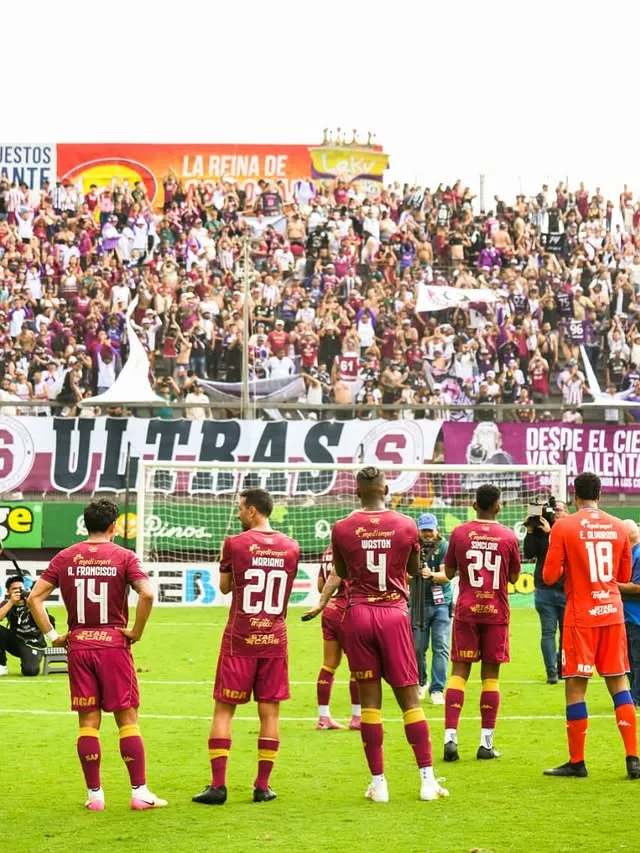 Saprissa jugó en pleno mediodía (Saprissa).