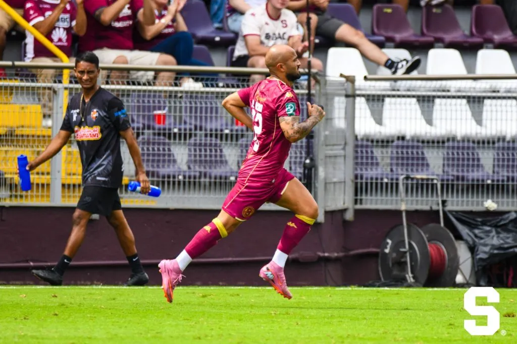 Ricardo Blanco cumplió su sueño de volver a jugar (Saprissa).