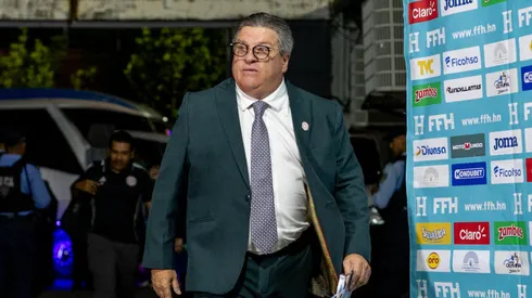 Piojo Herrera en la cornisa. (Foto: Fedefútbol)