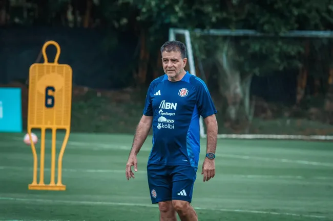 Claudio Vivas dirigió a Costa Rica en 2024 (FCRF).
