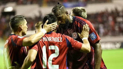 Kendall Waston calienta la previa. (Foto: IMago)