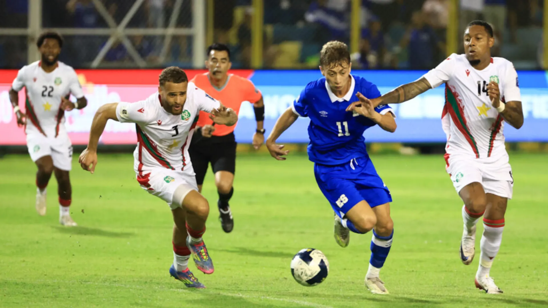 Nathan Ordaz, quien salió lesionado en el primer tiempo del duelo contra Surinam, está de regreso en El Salvador para la fecha FIFA de noviembre. (Foto: EFE)