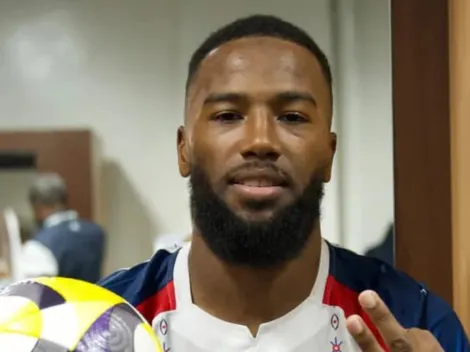 Delantero de Haití hace enojar a todos en Costa Rica