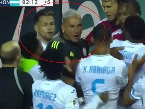 El encontronazo de Keylor Navas con jugador de Honduras que casi termina a los golpes