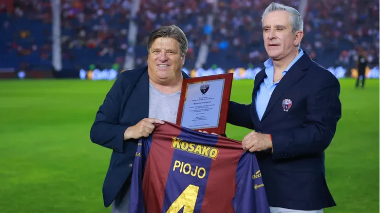 Miguel Herrera podría volver al Atlante. (Foto: Record)
