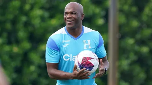 David Suazo ha recibido dos noticias que lo ponen feliz.