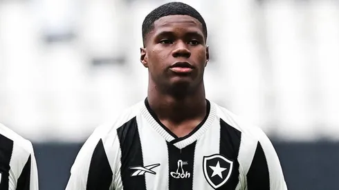 "Todo va a cambiar": Botafogo toma una drástica decisión con Kadir Barría