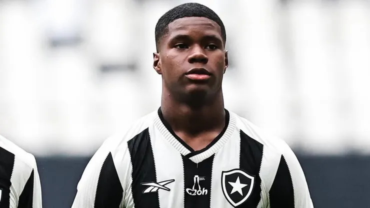 "Todo va a cambiar": Botafogo toma una drástica decisión con Kadir Barría